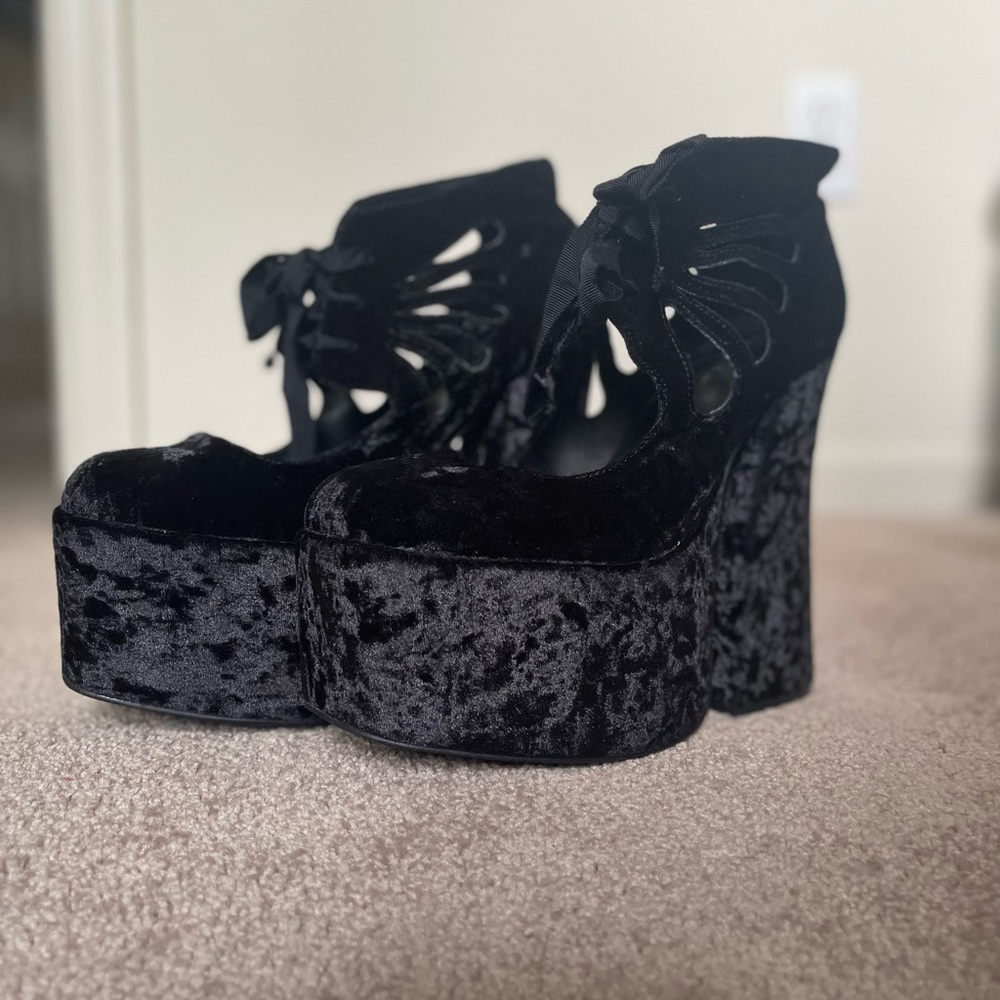 Jeffrey Campbell Black Platform Lace Up Heels
